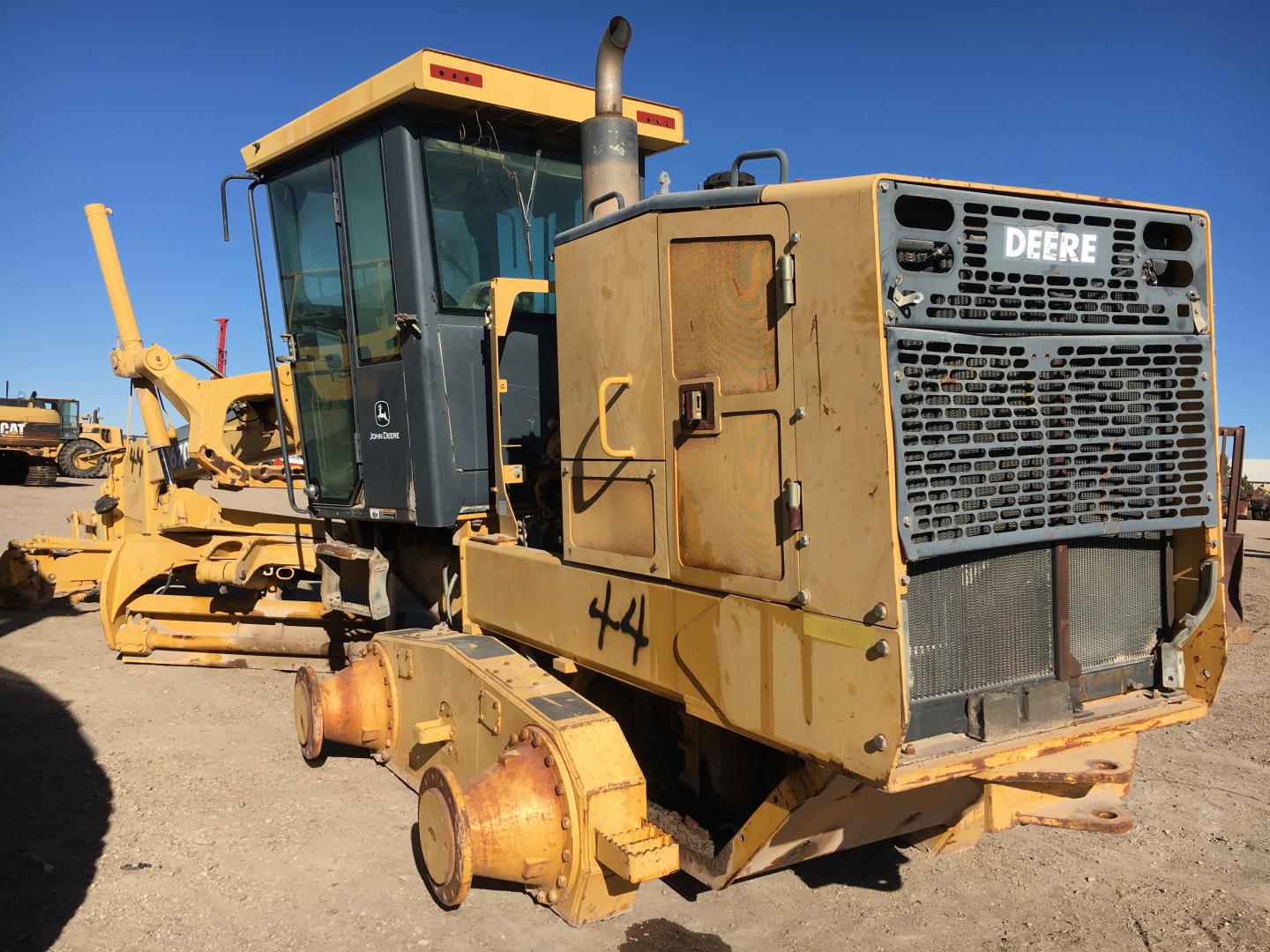 ./imagenes/INVOICE/2019/16408/MOTOCONFORMADORA JOHN DEERE_670CH (15).JPG